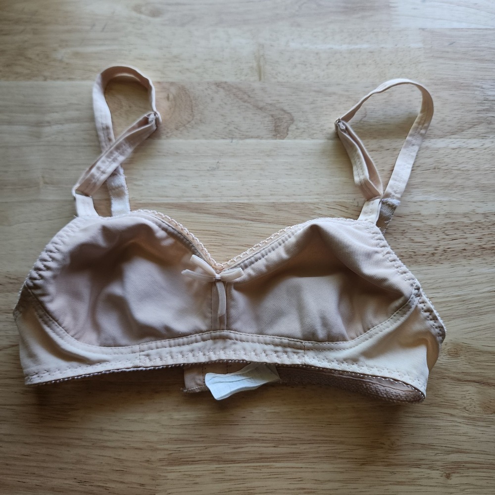Vintage Peach Non-Wired Soft Cup Bra Adjustable Straps Picot Trim Bow Detail